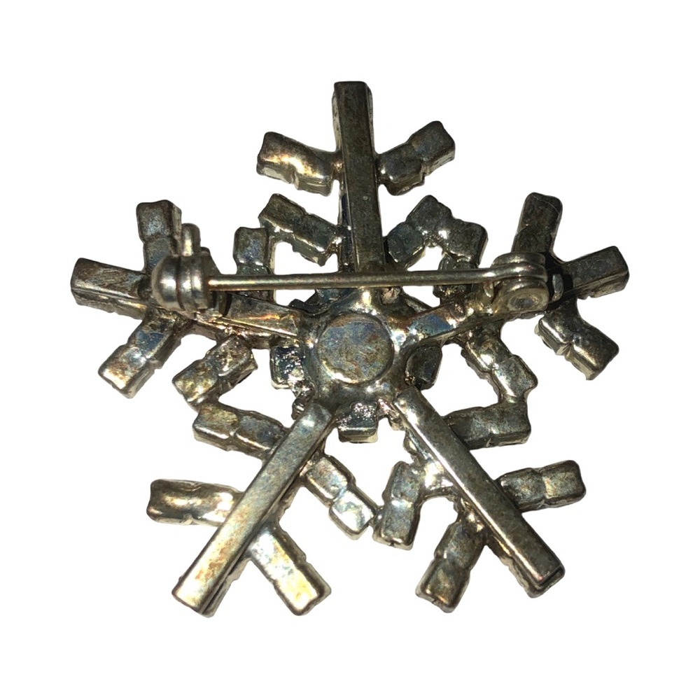 Elegant Silver Snowflake Brooch - Picture 3 of 4